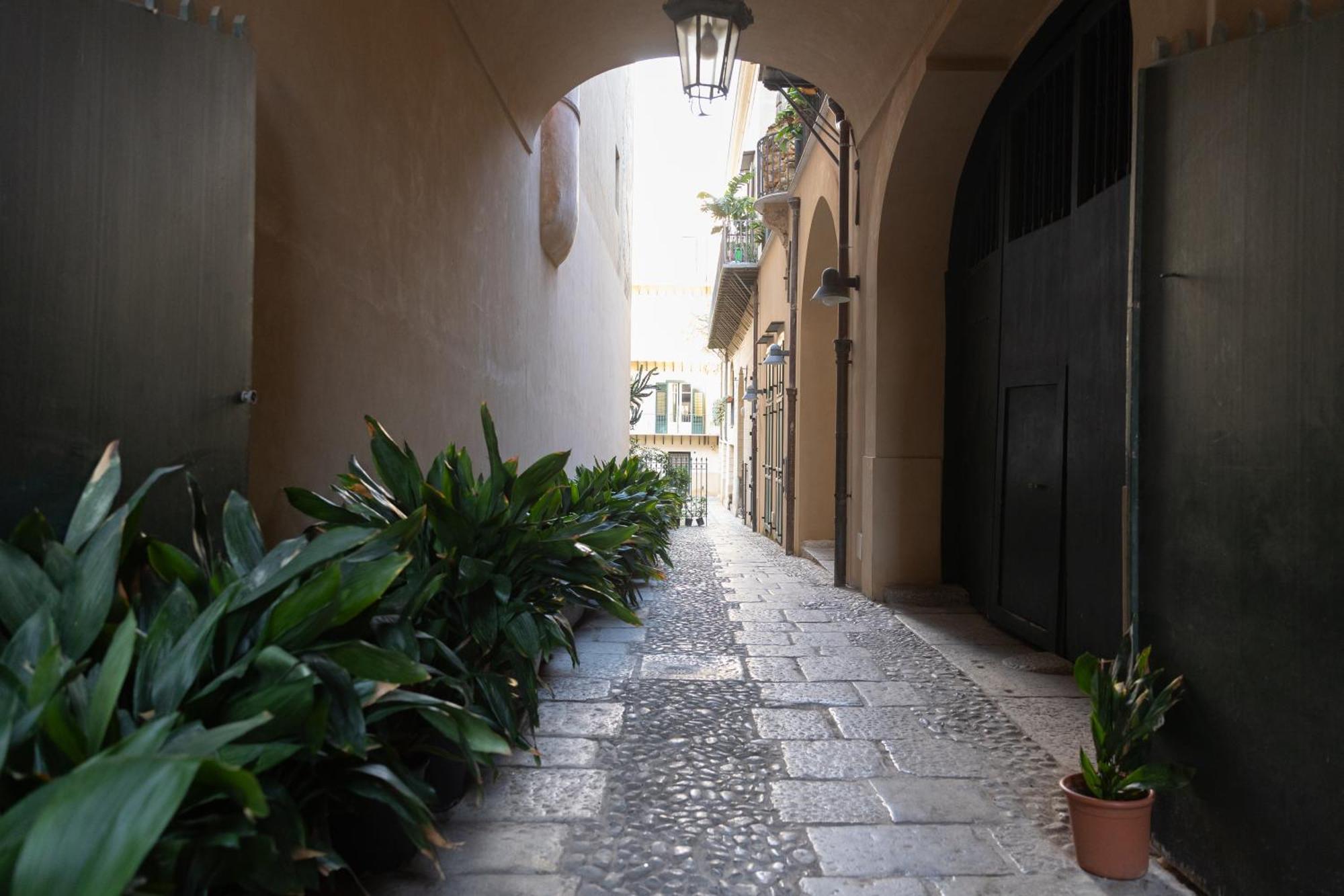 Ferienwohnung Dimora Artale In Cattedrale Palermo Exterior foto
